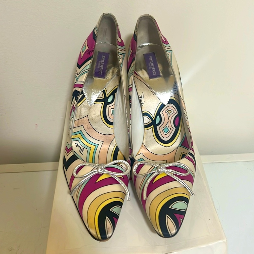 Authentic Pucci pumps size 9 1/2